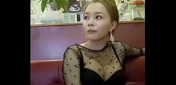  Cute Vietnamese show on cam